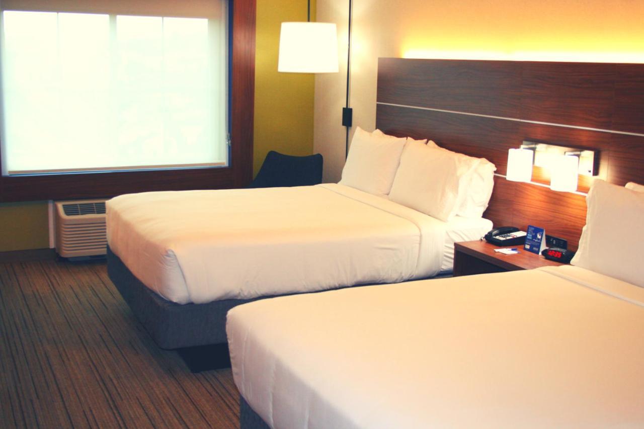 Holiday Inn Express Hotel & Suites Marina By Ihg Экстерьер фото