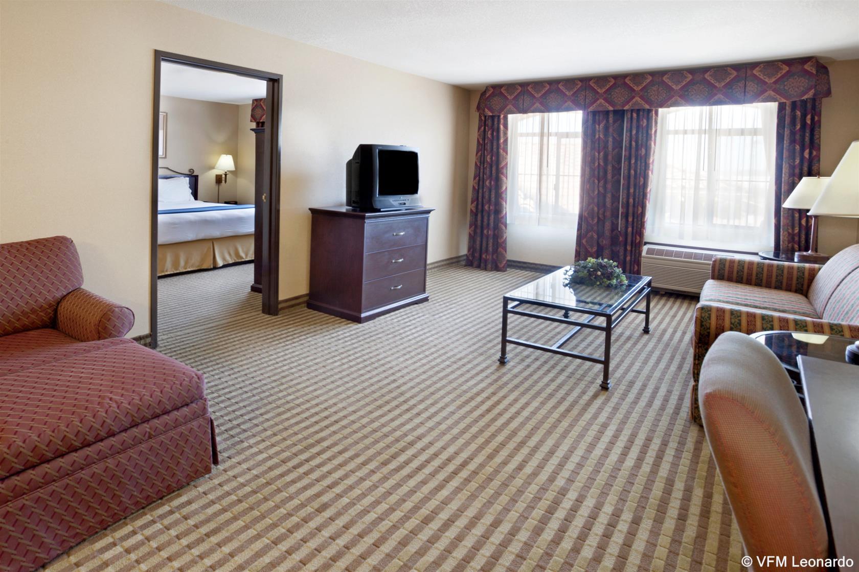 Holiday Inn Express Hotel & Suites Marina By Ihg Экстерьер фото