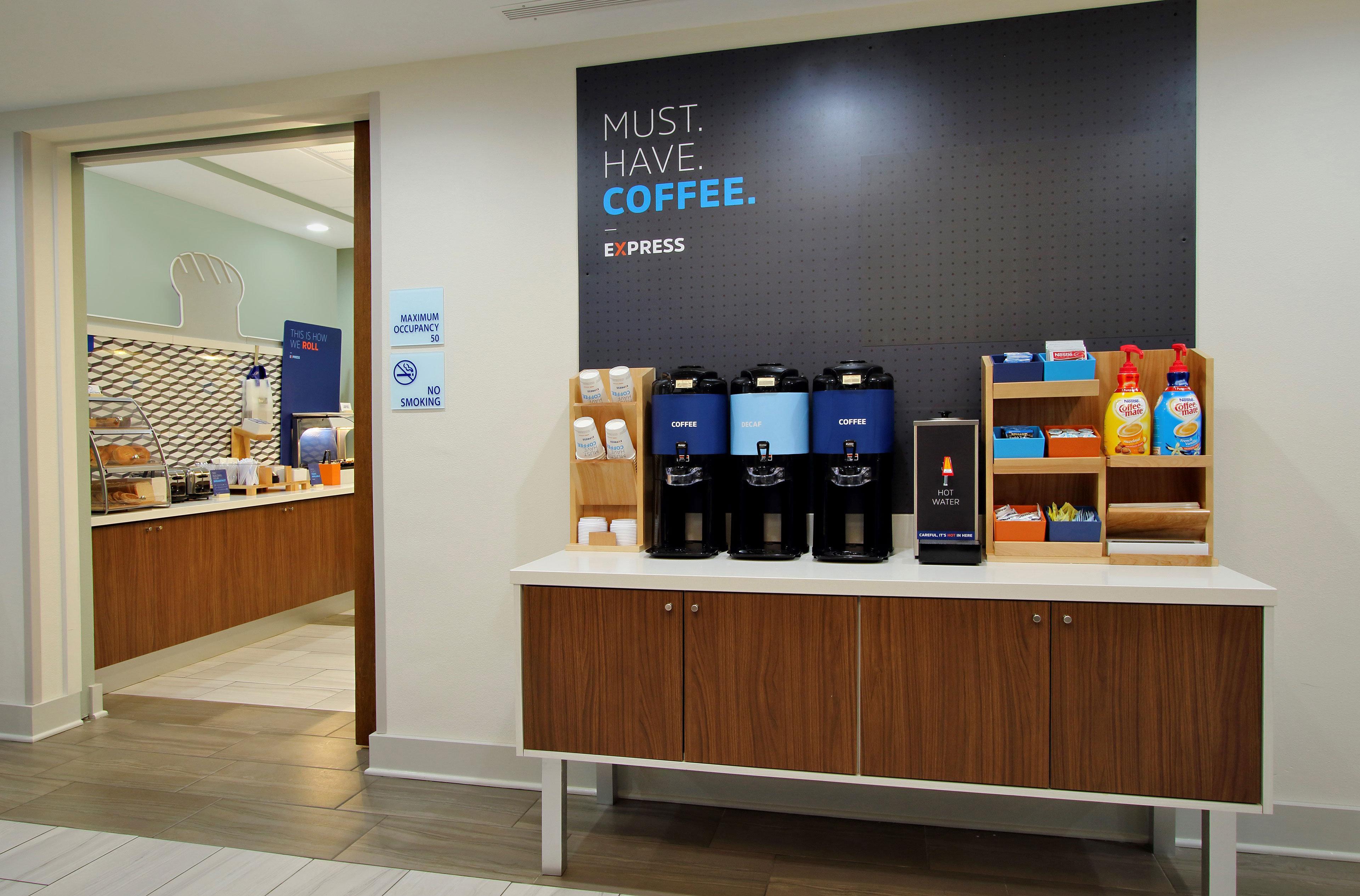 Holiday Inn Express Hotel & Suites Marina By Ihg Экстерьер фото