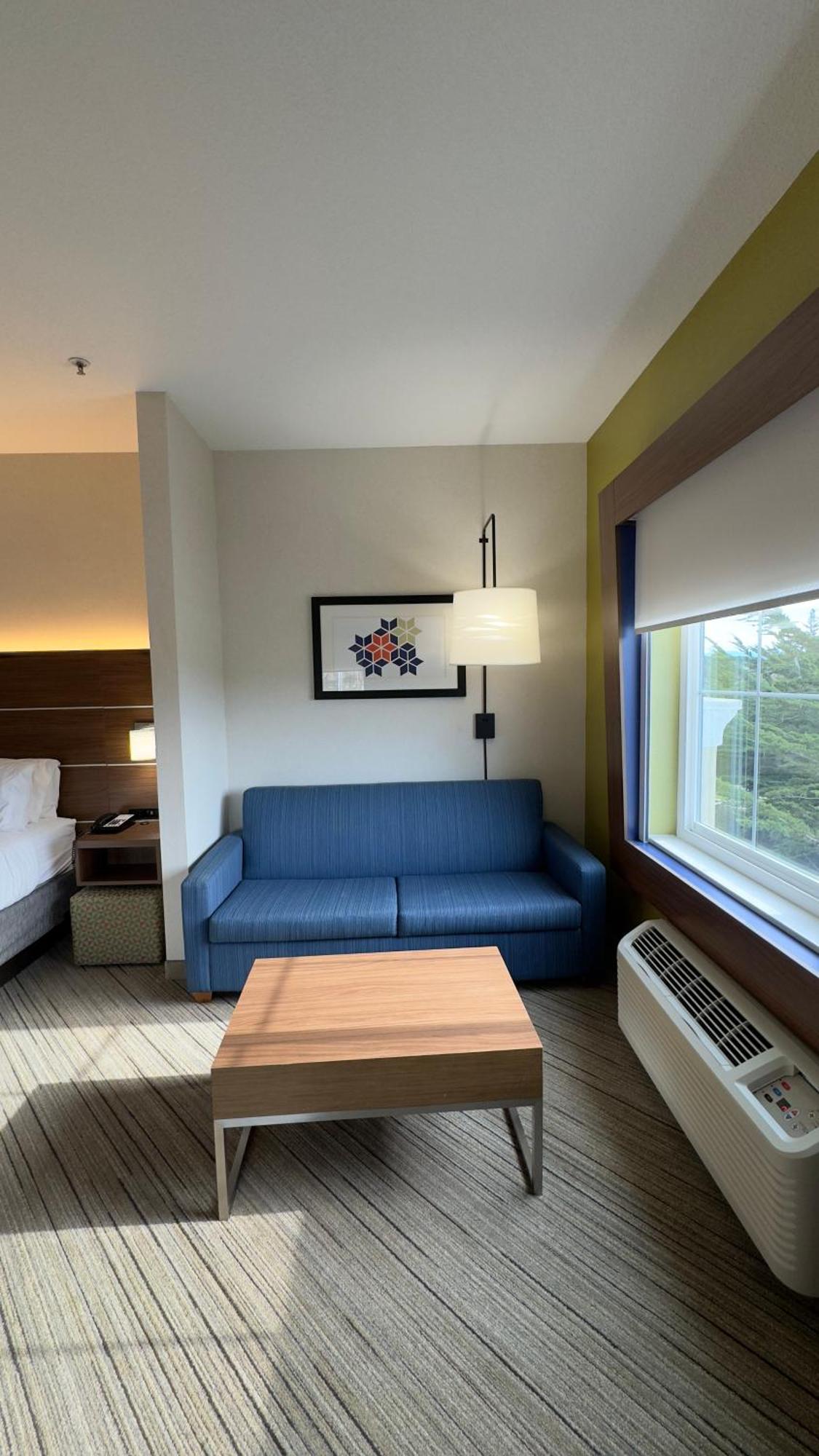Holiday Inn Express Hotel & Suites Marina By Ihg Экстерьер фото