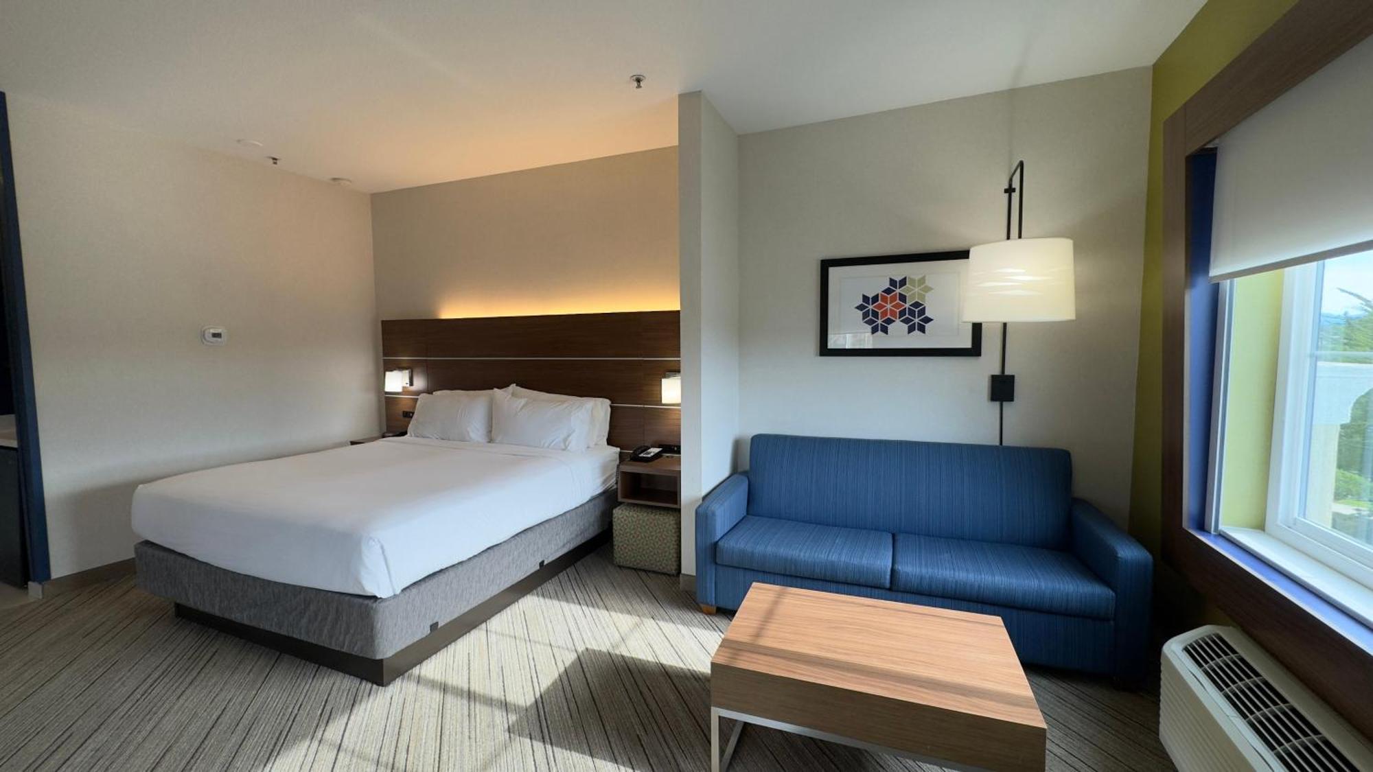 Holiday Inn Express Hotel & Suites Marina By Ihg Экстерьер фото